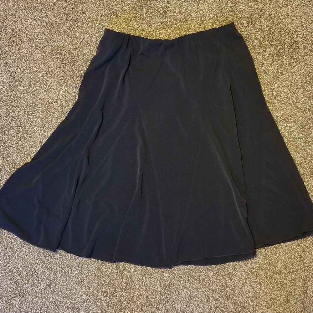 Amy Byer Gore seam skirt